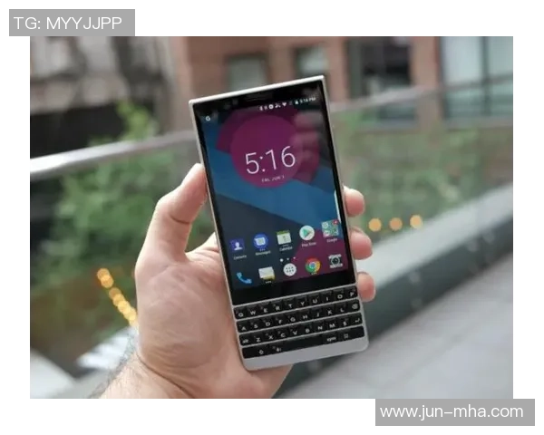 黑莓助力足球明星展现激情与荣耀的赛场传奇 黑莓助力足球明星展现激情与荣耀的赛场传奇