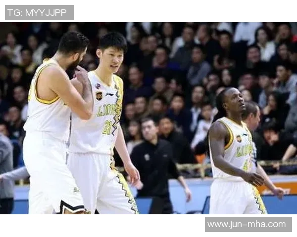 广州排球队以97分领跑精英赛积分榜展现强劲实力 广州排球队以97分领跑精英赛积分榜展现强劲实力