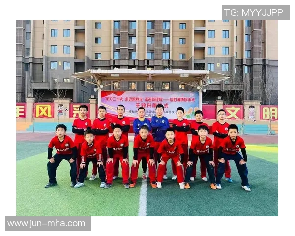 成都足球队荣登全国足球灵活性排行榜第七名展现出色团队实力与潜力 成都足球队荣登全国足球灵活性排行榜第七名展现出色团队实力与潜力